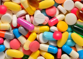 بررسی موانع، تسهیلکنندهها و مداخلات مرتبط با عدم پایبندی به مصرف دارو: رویکردی جامع